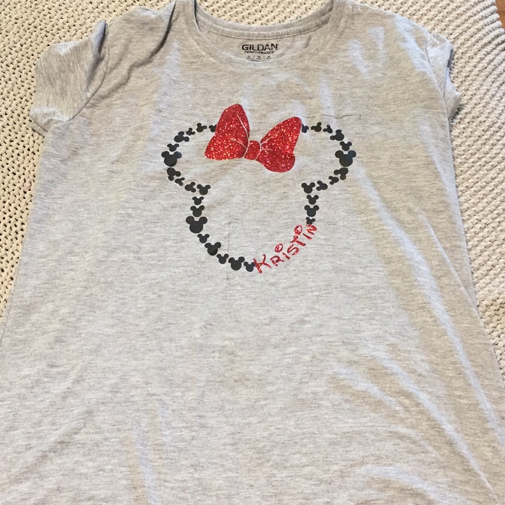 Women’s Minnie Mouse Kristin, large shirt.